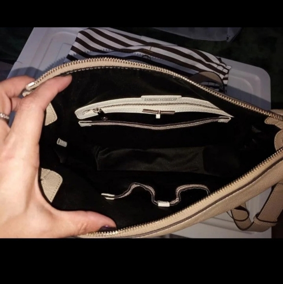 🐞HENRI BENDEL SPRUCE STREET HOBO EUC CREAM AND SILVER - Picture 5 of 8